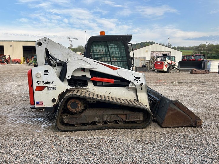 2017-bobcat-t770-image-5