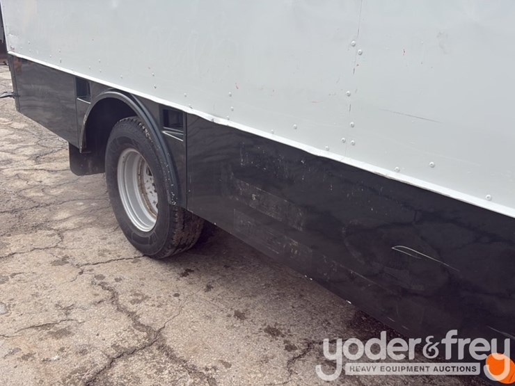 2017-ford-f350-image-30