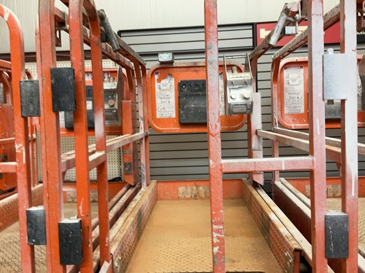 #415-•-2019-snorkel-19'-scissor-lift-image-5