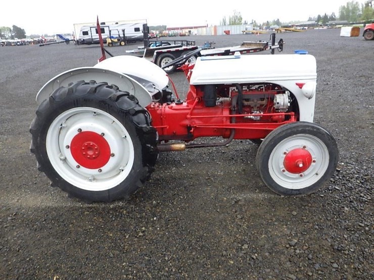 ford-tractor-image-4
