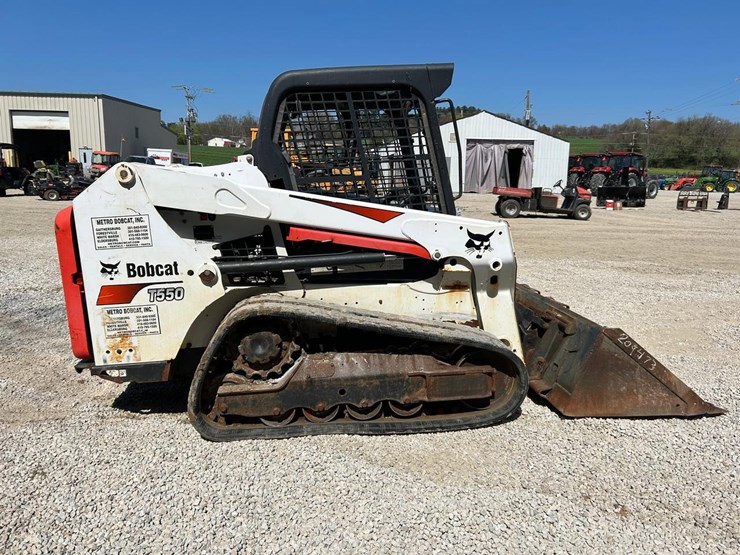 2017-bobcat-t550-image-5