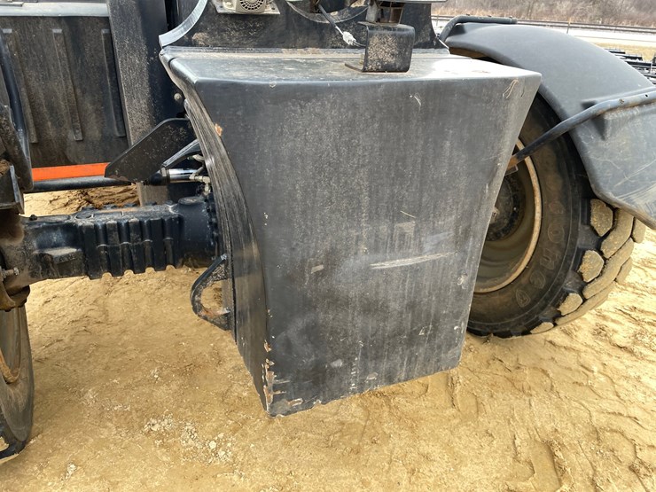 2014-jlg-g9-43a-image-19