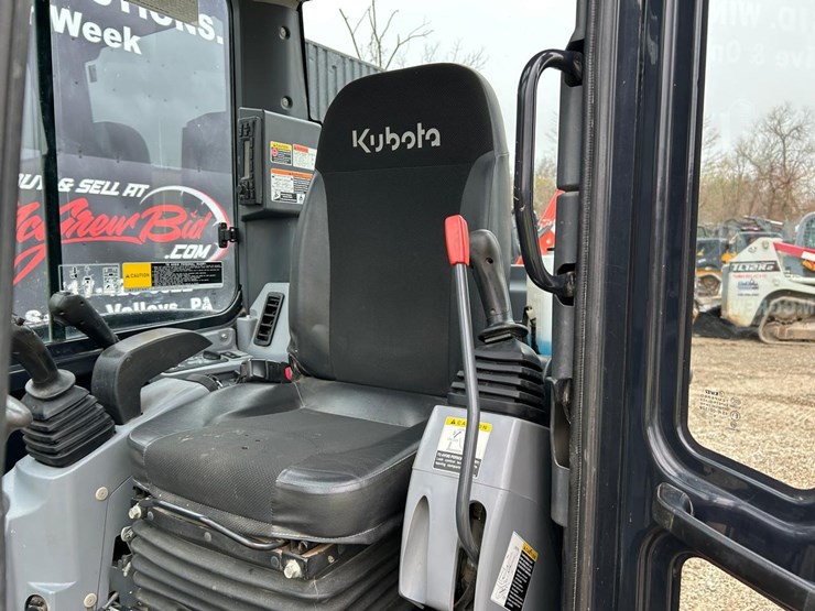 2016-kubota-kx040-4-image-18