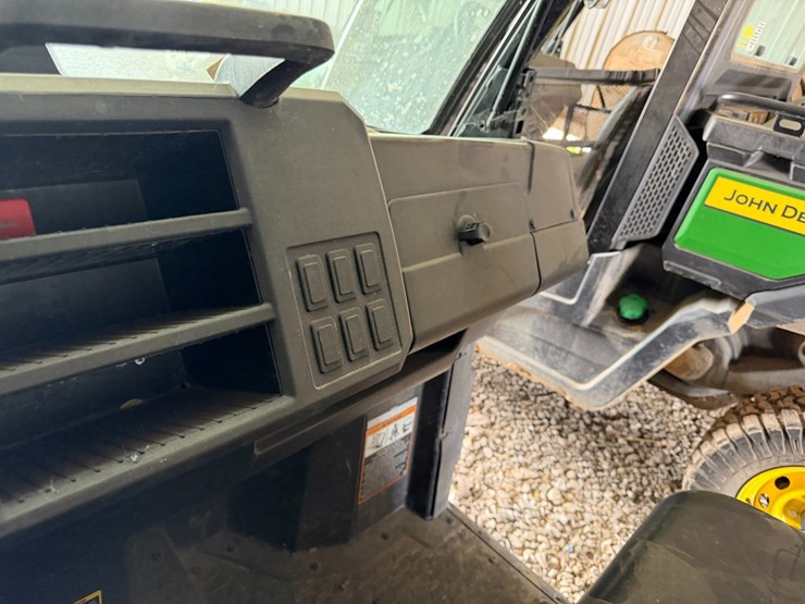 john-deere-gator-image-46