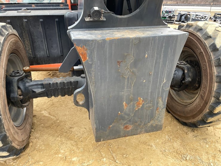 2012-jlg-g6-42a-image-19