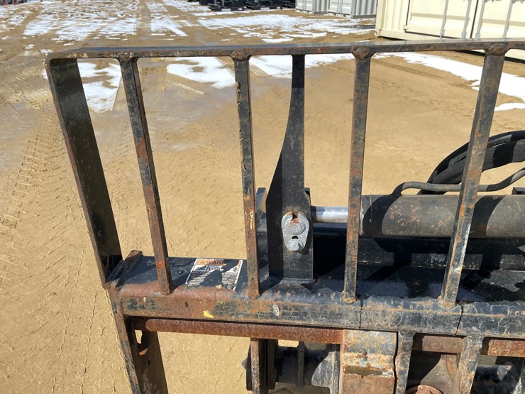 #7553-•-jlg-g5-telehandler-mast-and-forks-image-5