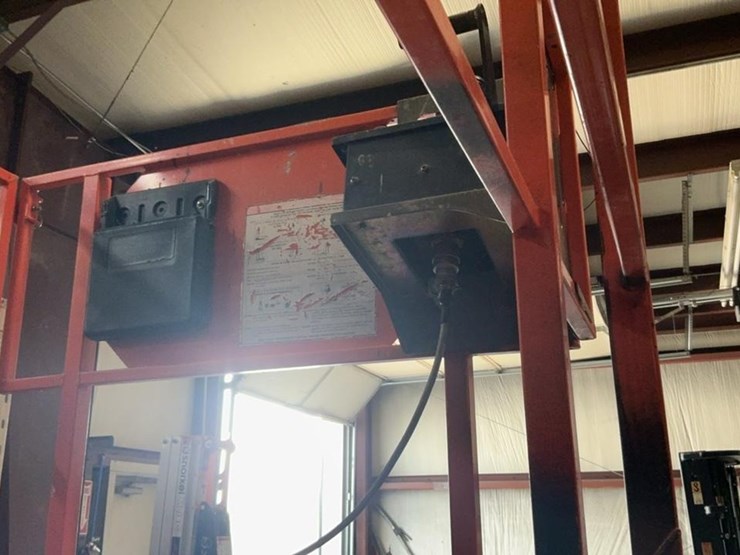 #401-•-snorkel-4wd-rough-terrain-27'-scissor-lift-image-18