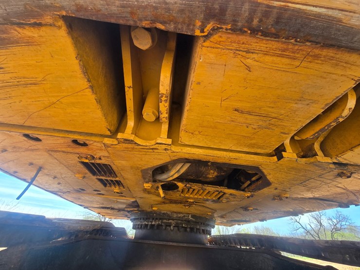 2003-caterpillar-320c-image-45