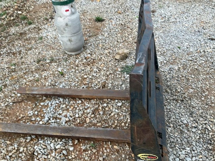 #149-•-quick-attach-forks-image-4