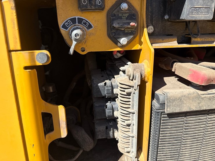 deere-450k-lgp-image-24