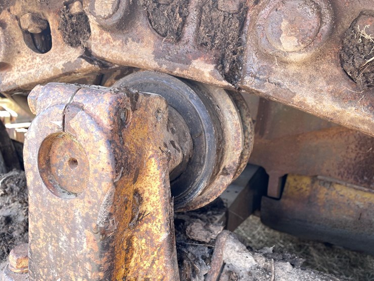 caterpillar-d7-image-14