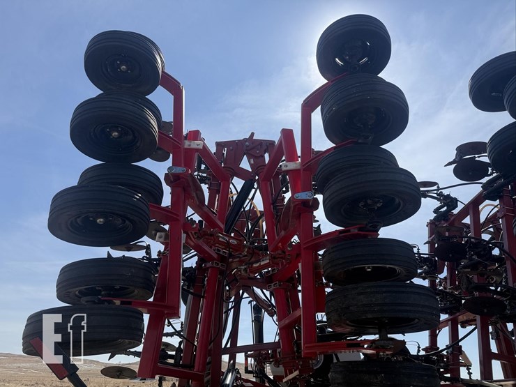 2011-case-ih-3430-image-46