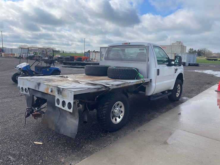 2010-ford-f250-xl-image-5