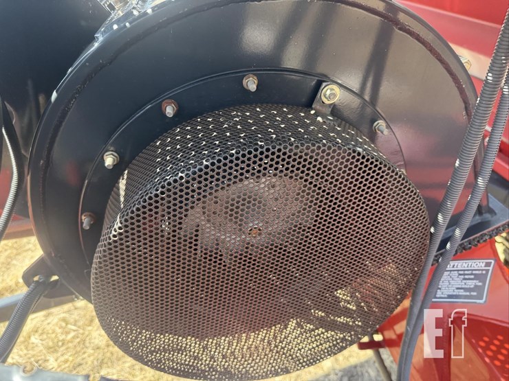 2011-case-ih-3430-image-17