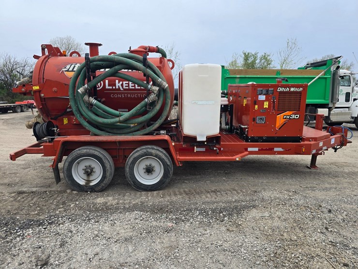 2017-ditch-witch-fx30-image-23