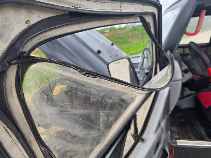 1997-jeep-wrangler-image-31