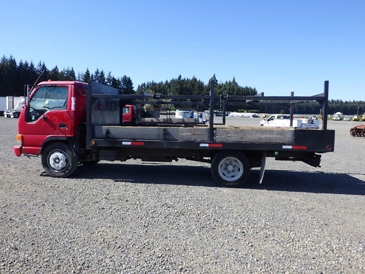 2004-isuzu-nqr-image-8