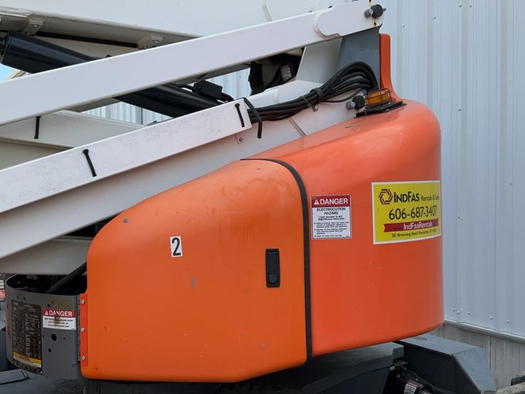 #304-•-2019-snorkel-46'-4wd-articulating-boom-lift-#2-image-8