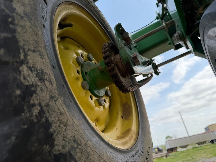 john-deere-1720-image-8