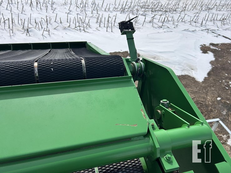 2001-john-deere-567-image-39