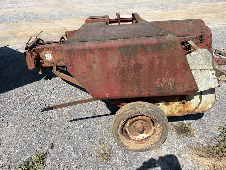 international-440-image-3