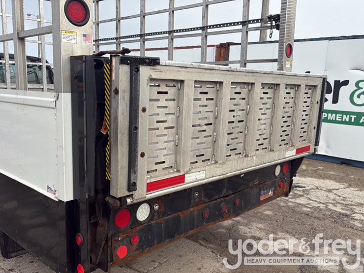 2017-ford-f350-image-19