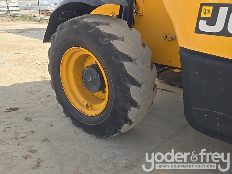 2017-jcb-510-56-image-18