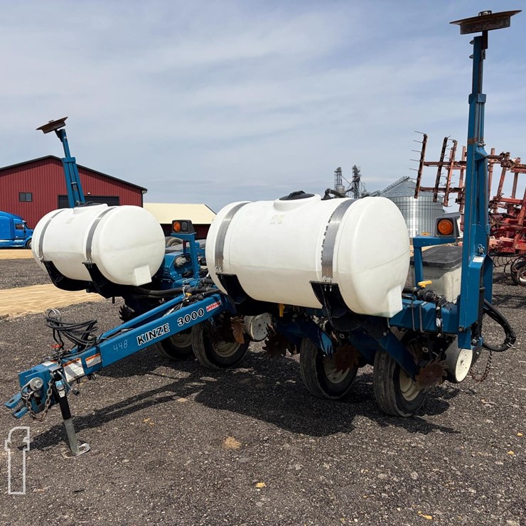 2008 KINZE 3000