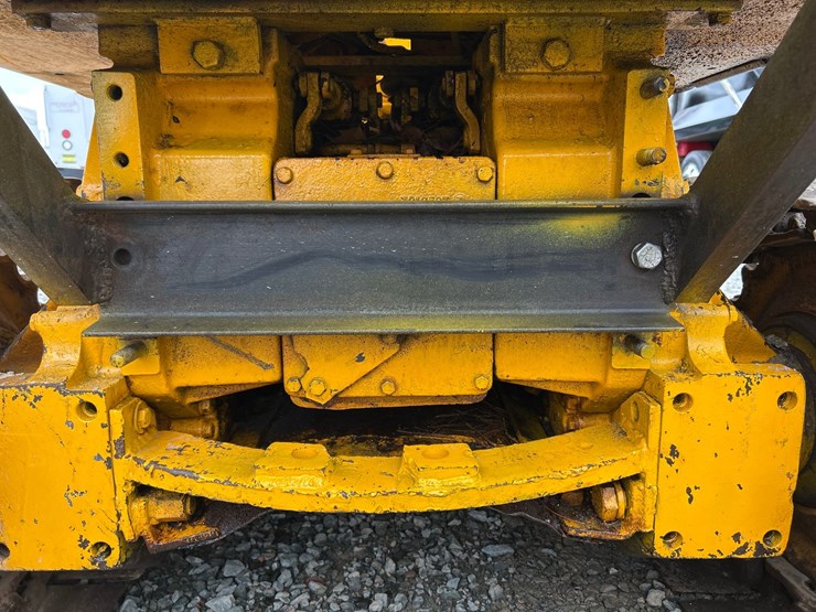 john-deere-350-image-33