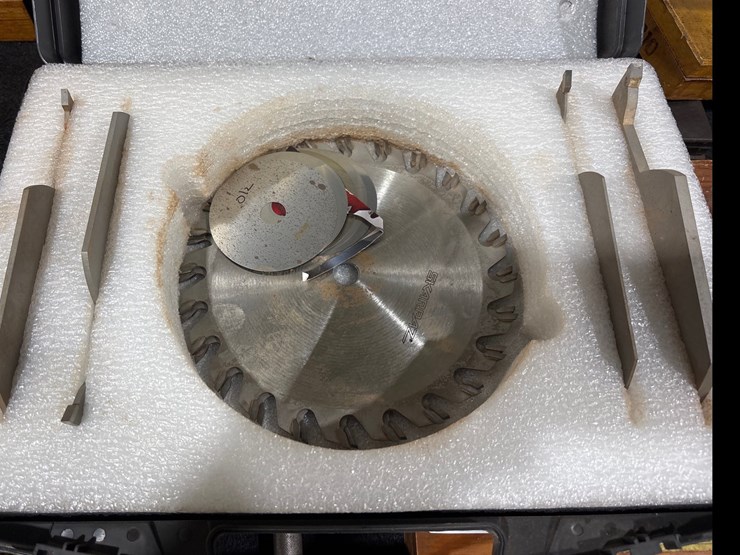 #731-•-skarpaz-industrial-dado-set-image-3