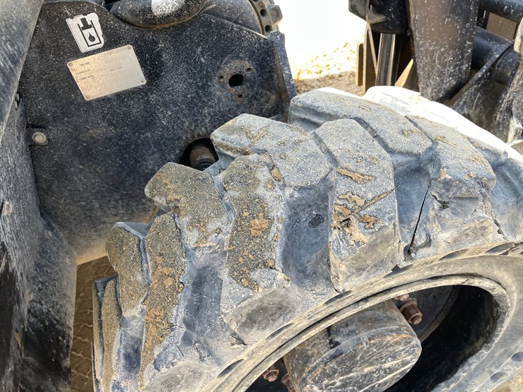 2014-jlg-g5-18a-image-52