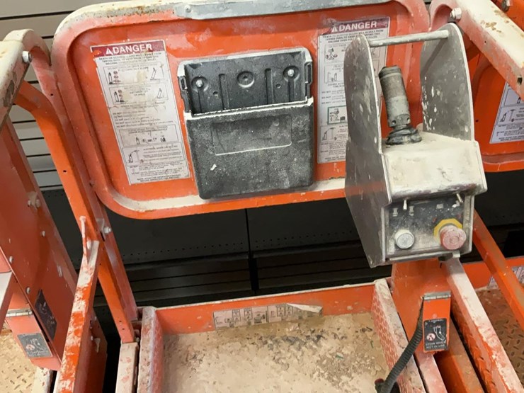 #412-•-2019-snorkel-19'-scissor-lift-image-6