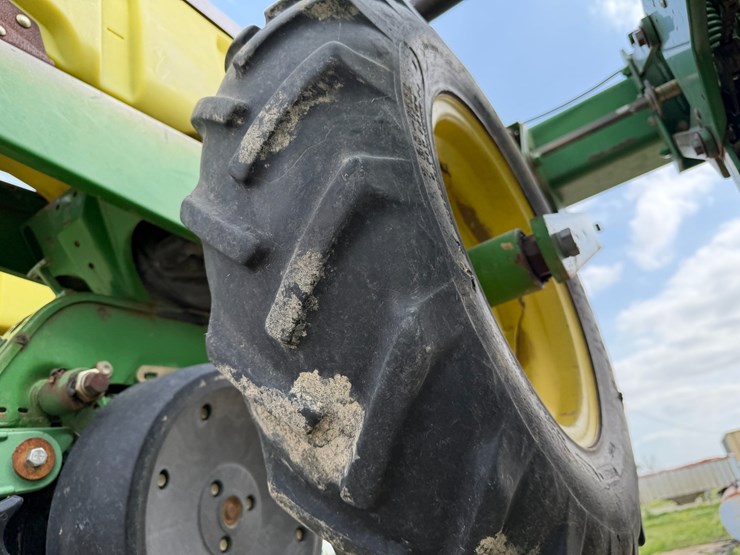 john-deere-1720-image-16