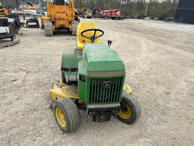 john-deere-318-image-7