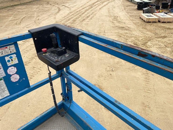 #7514-•-(s-2)-2012-genie-3369-rough-terrain-scissor-lift-image-48