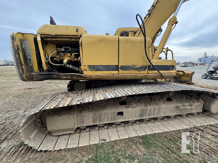 deere-230-lc-image-16