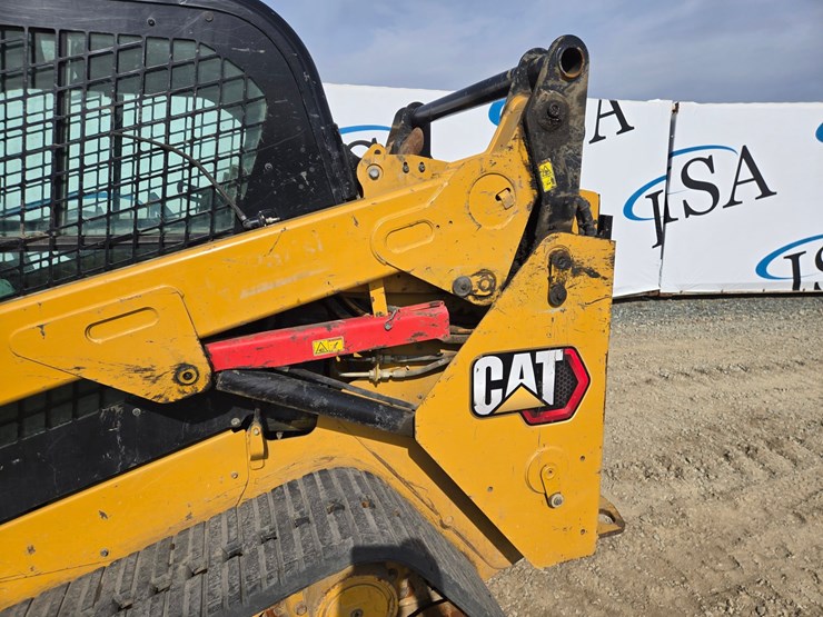 2019-caterpillar-259d3-image-17