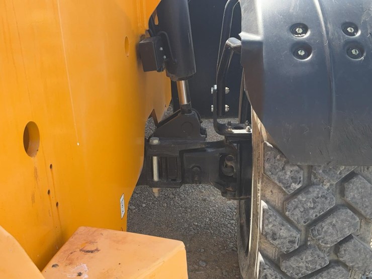 2022-jcb-510-56-image-39