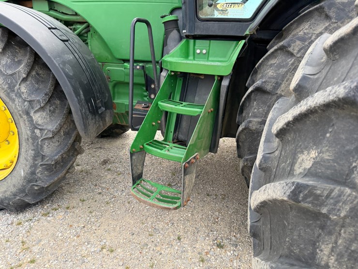 2012-john-deere-8285r-image-29