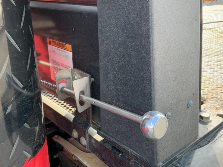 2021-peterbilt-337-image-41