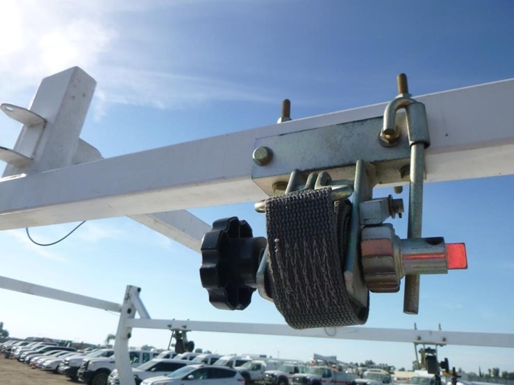 2017-chevrolet-2500hd-image-26