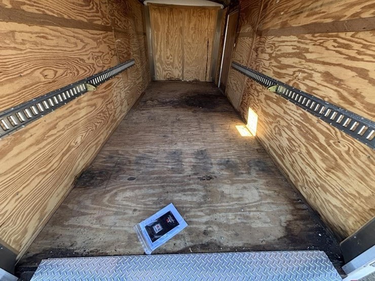 2007-haulmark-kd7x16wt3-enclosed-trailer-image-26