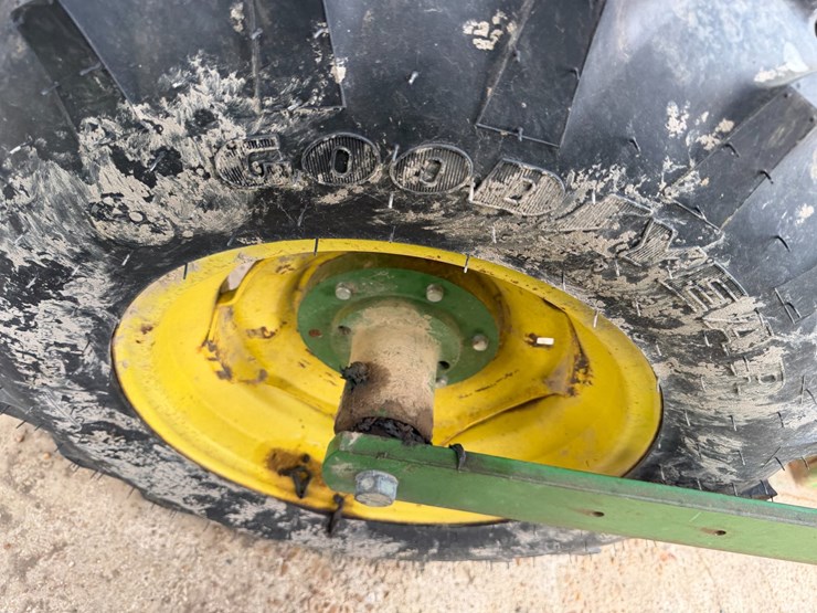 john-deere-1720-image-13