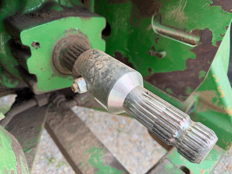 1998-john-deere-8300-image-22