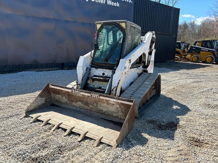 bobcat-t300-image-8