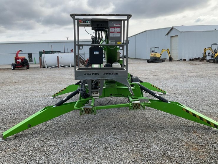 #322-•-2023-nifty-lift-50'-towable-boom-lift-image-13