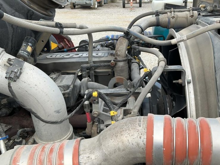 2021-peterbilt-337-image-14