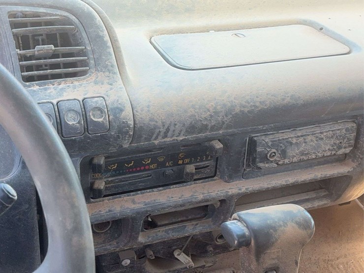 2006-chevrolet-w3500-image-31