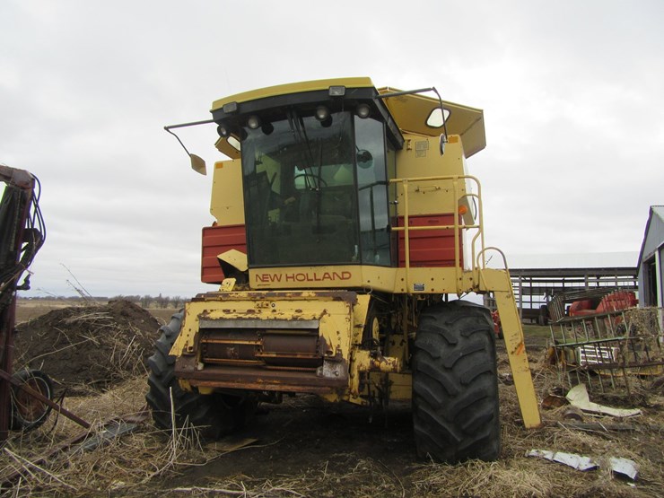 new-holland-tr96-image-2