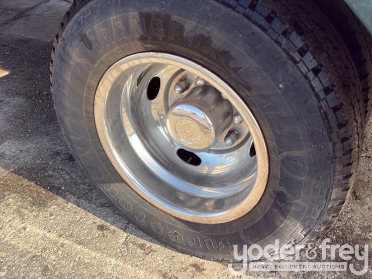 2011-ford-f350-image-14